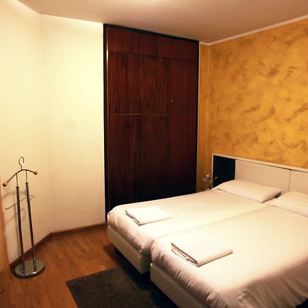 De La Tour Hotel Тирано Екстериор снимка