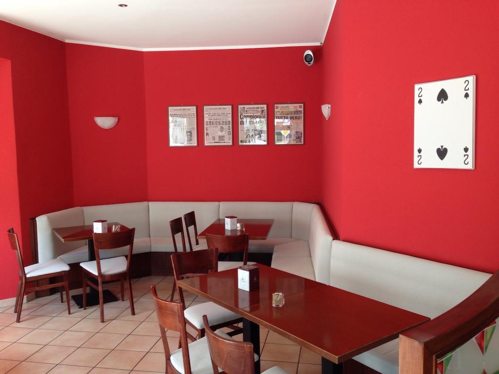 De La Tour Hotel Тирано Екстериор снимка