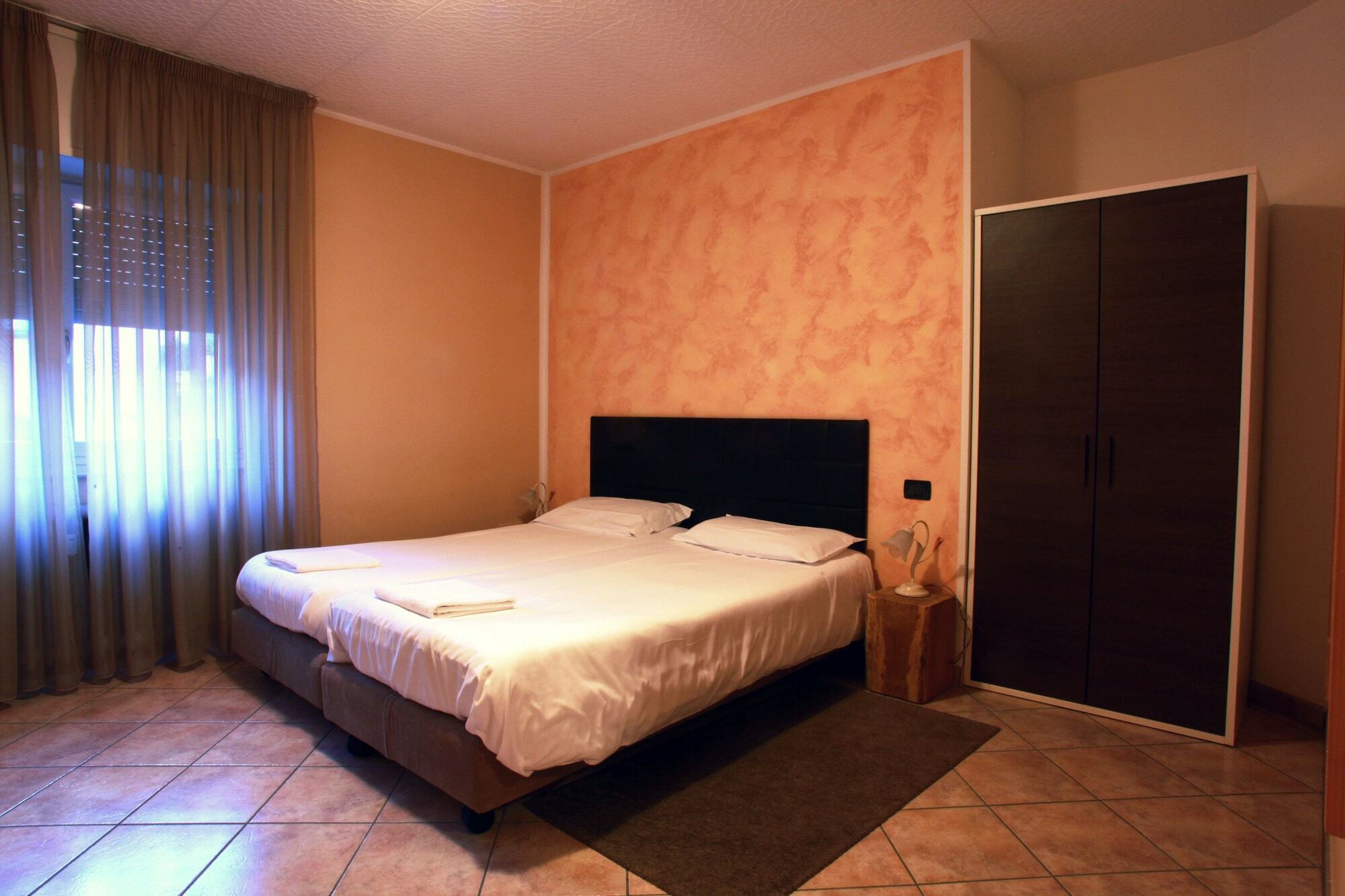 De La Tour Hotel Тирано Екстериор снимка